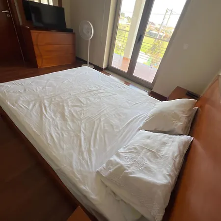 Casa Rosa Aluguel De Quartos Accommodatie bij particulieren Calvao
