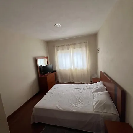 Casa Rosa Aluguel De Quartos Accommodatie bij particulieren Calvao